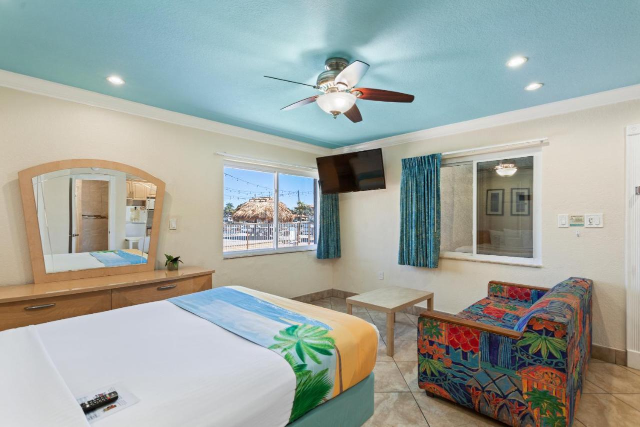 Bay Palms Waterfront Resort - Hotel And Marina St. Pete Beach Eksteriør bilde