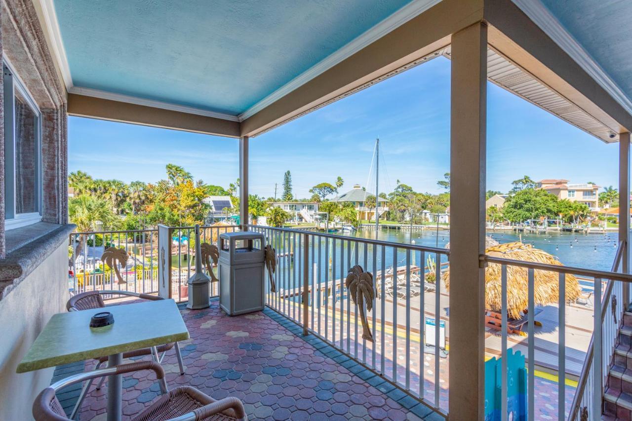 Bay Palms Waterfront Resort - Hotel And Marina St. Pete Beach Eksteriør bilde