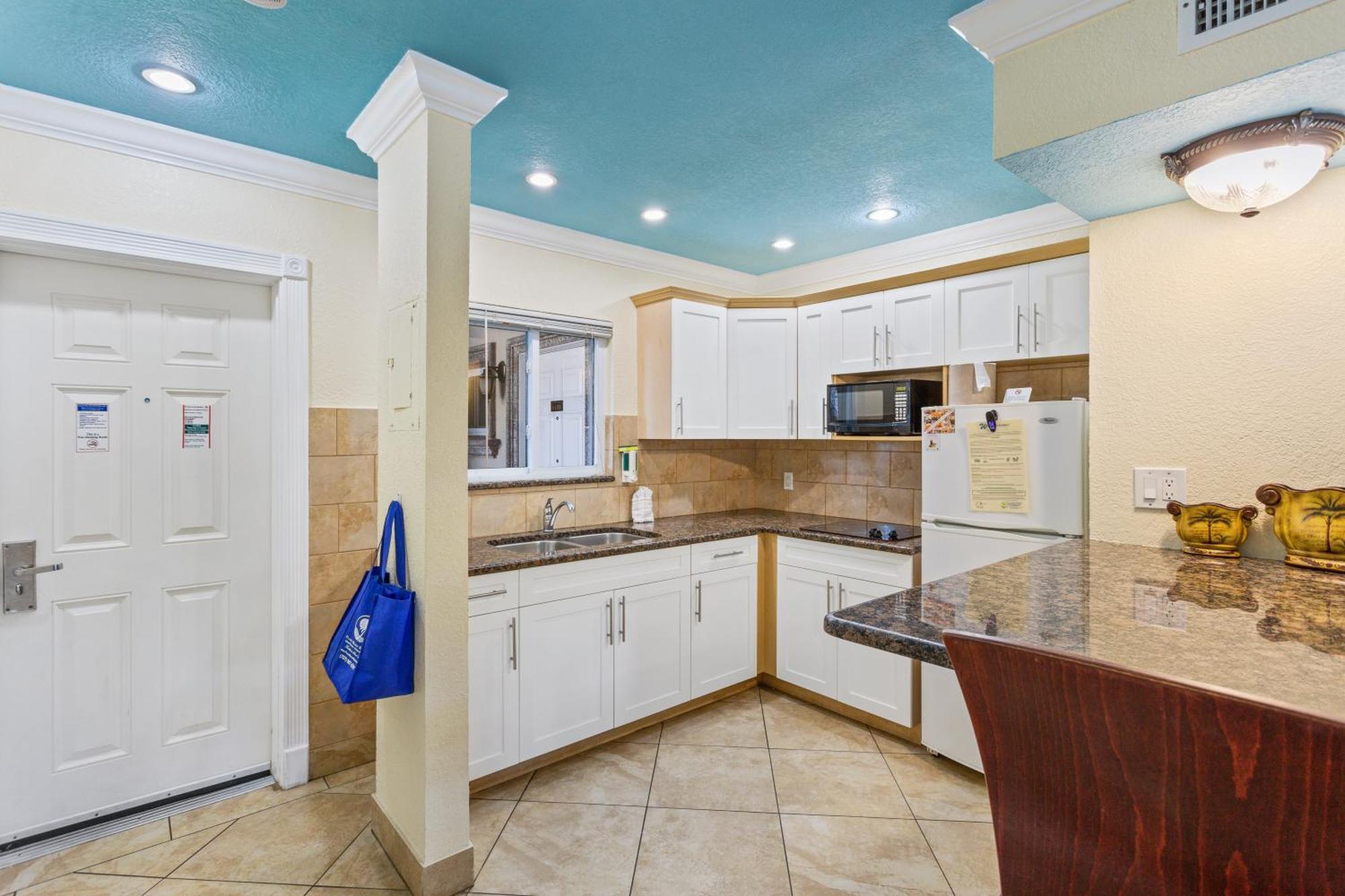 Bay Palms Waterfront Resort - Hotel And Marina St. Pete Beach Rom bilde