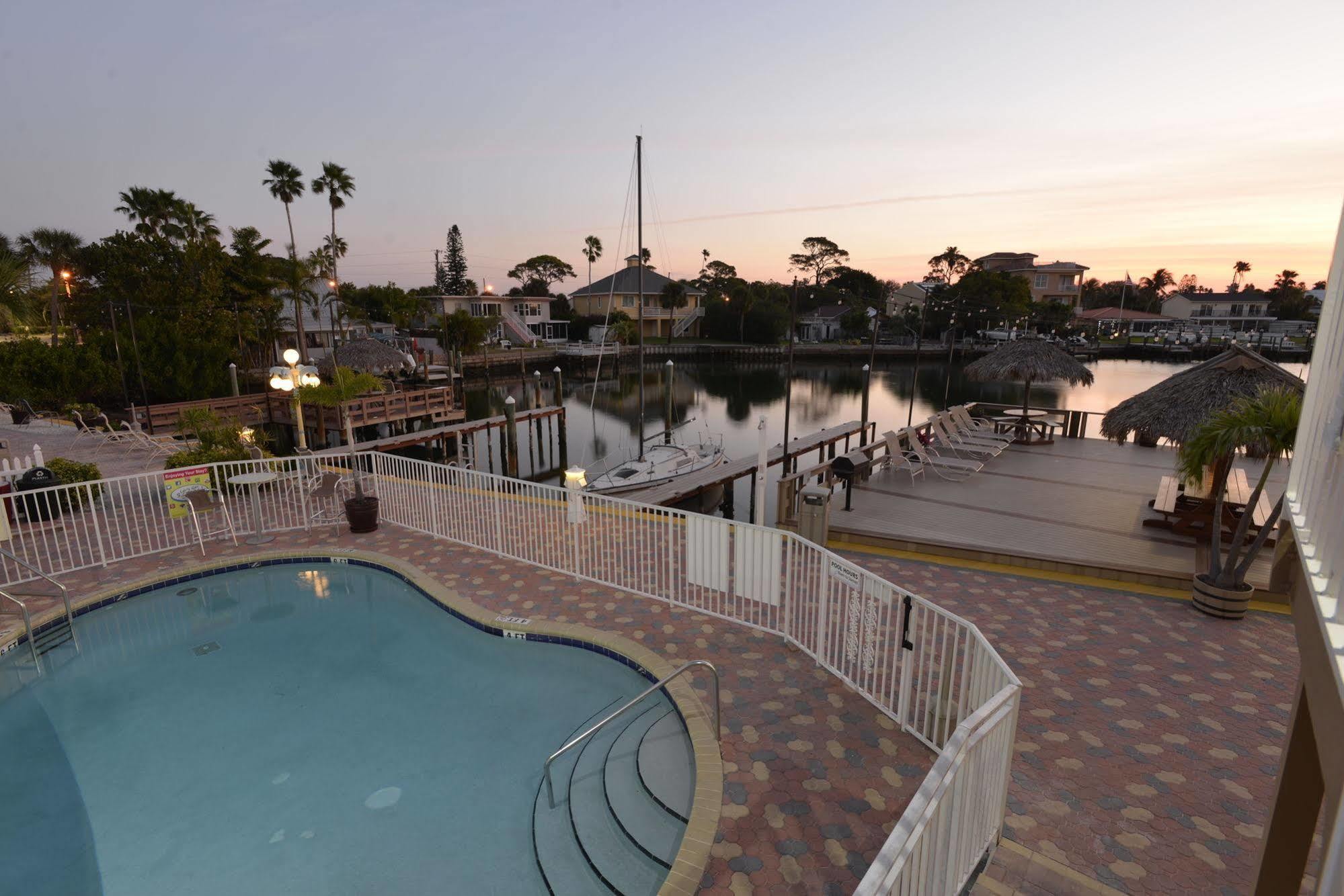 Bay Palms Waterfront Resort - Hotel And Marina St. Pete Beach Eksteriør bilde