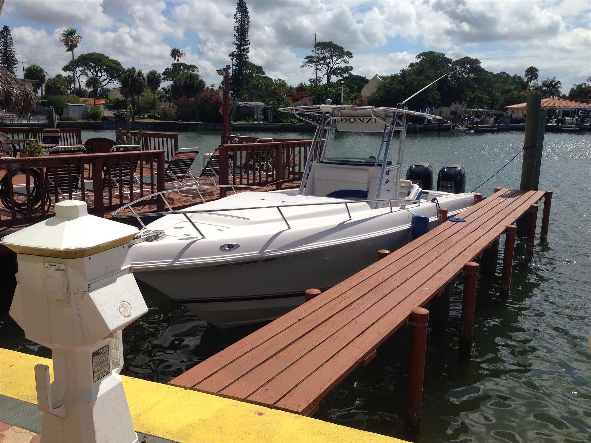Bay Palms Waterfront Resort - Hotel And Marina St. Pete Beach Eksteriør bilde